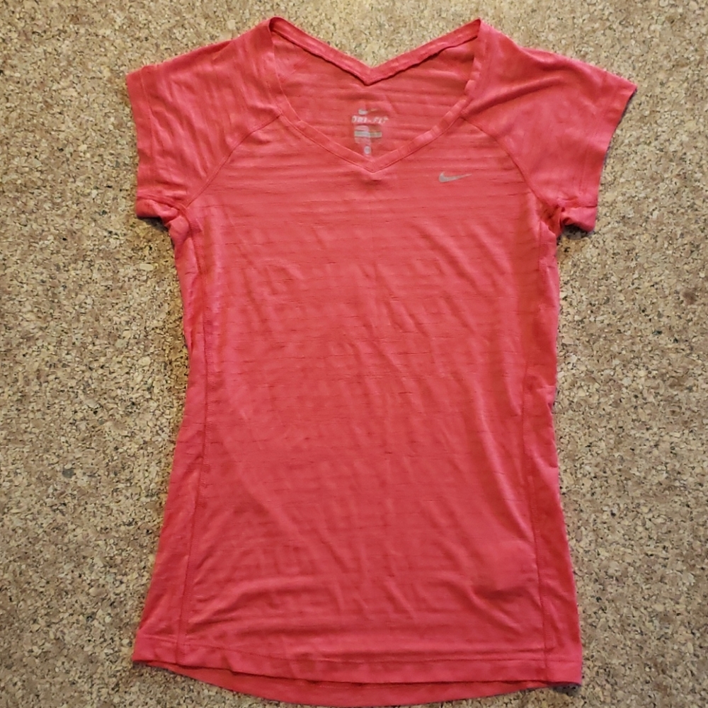 Nike workout top